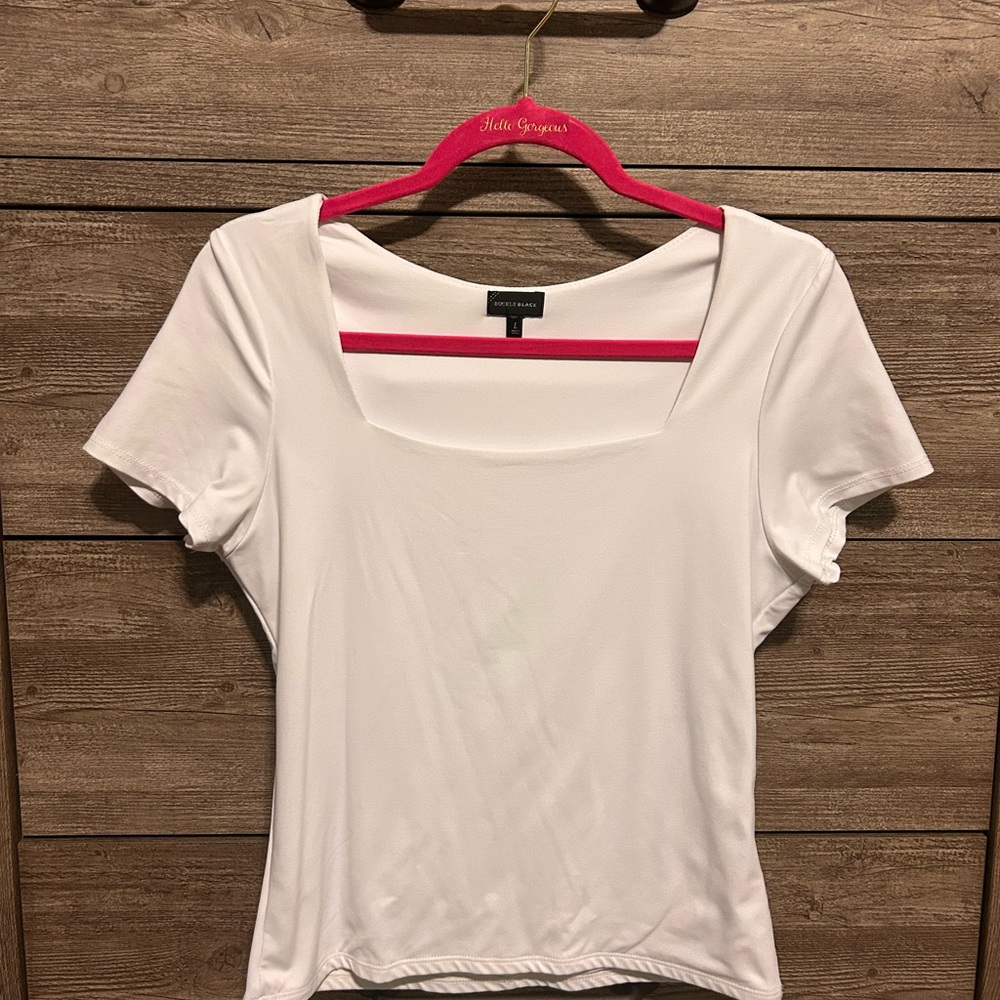 Buckle White Short Sleeve Tee